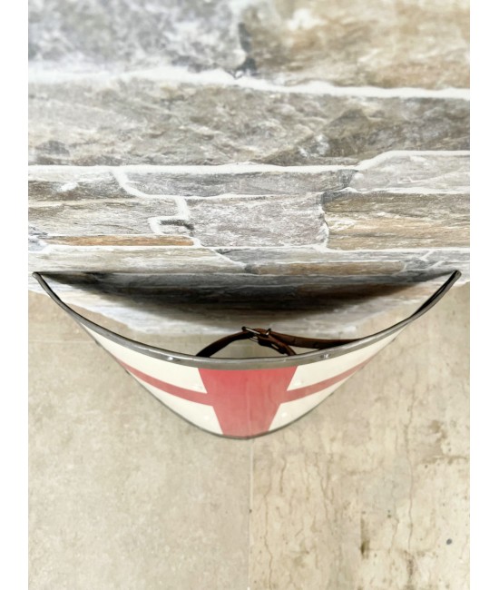 Scudo triangolare templare