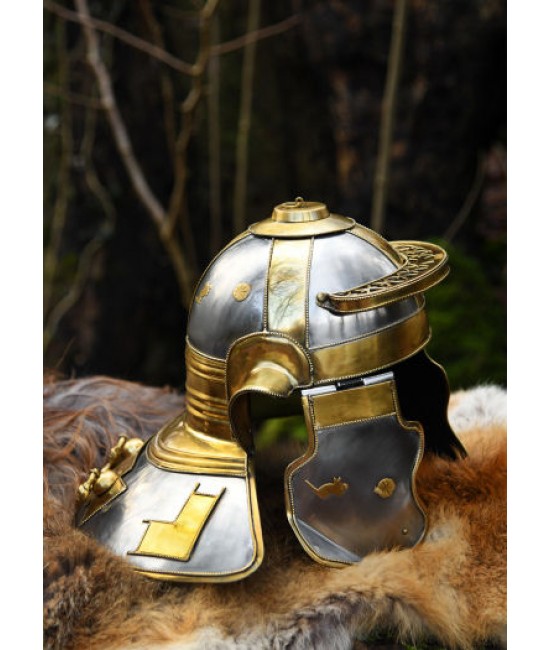 Roman helmet Imperial Italic H