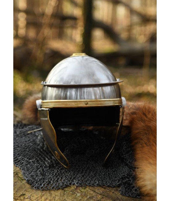 Roman helmet Imperial Italic B