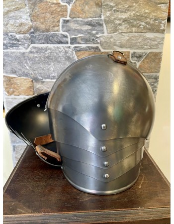 Medieval articulated pauldrons