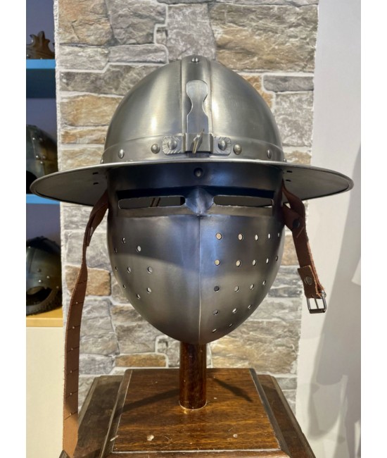 Medieval kettle hat