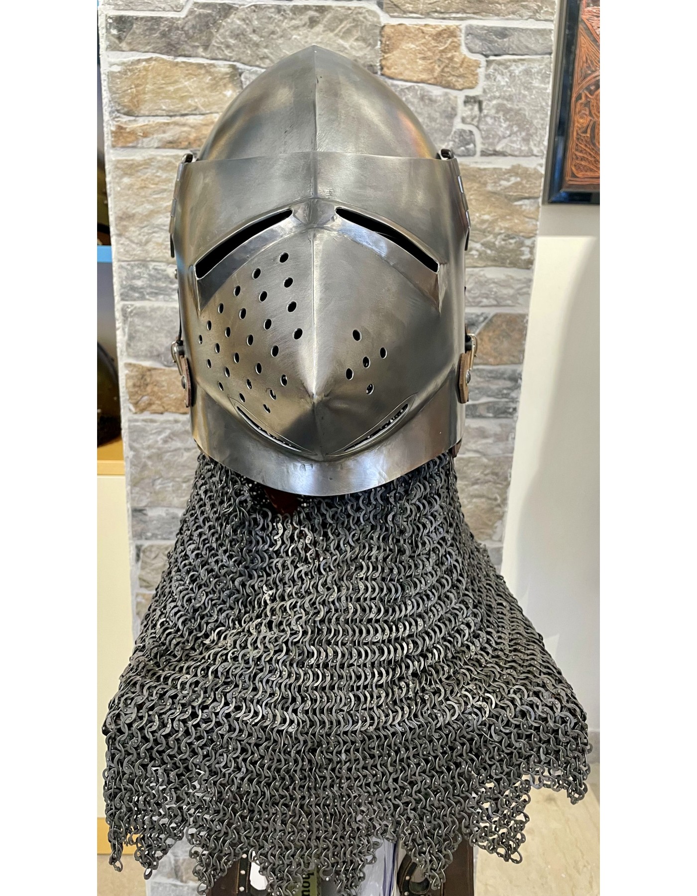 Medieval bassinet helmet with spout