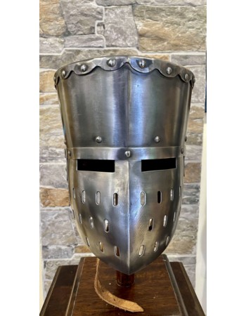 Templar helmet cylinder