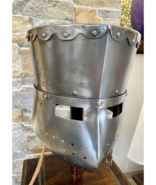 Crusader Helmet - Great Helmet