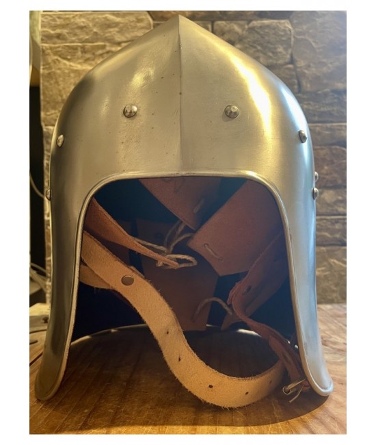 Barbute helmet