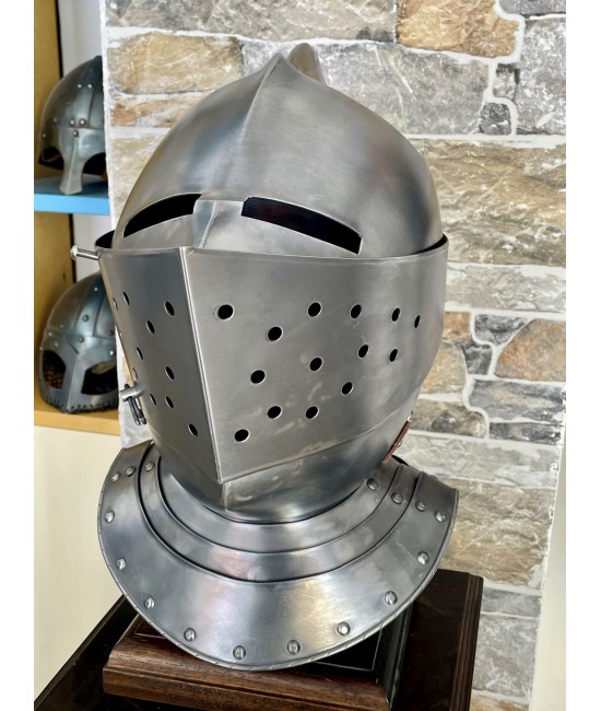 Elmo Medievale da Cavaliere