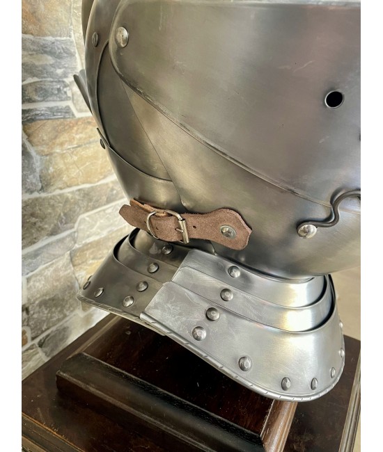 Elmo Medievale da Cavaliere