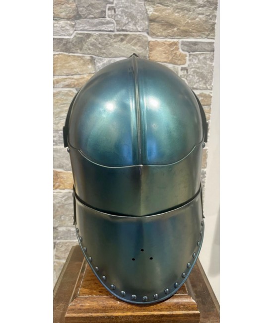 Frog-mouth Helm