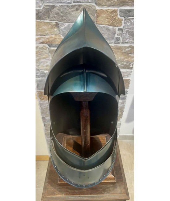 Frog-mouth Helm
