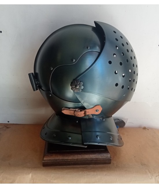 Great Bascinet Helmet - Knight's Helmet