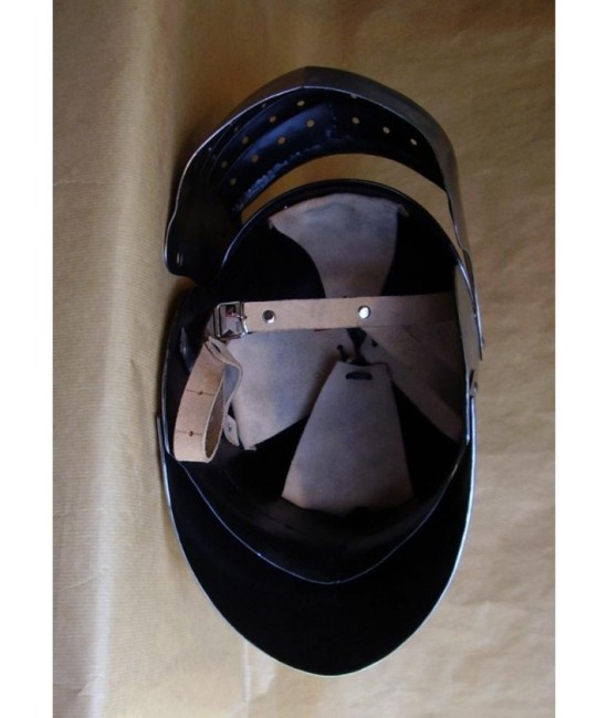 Bellows sallet helmet