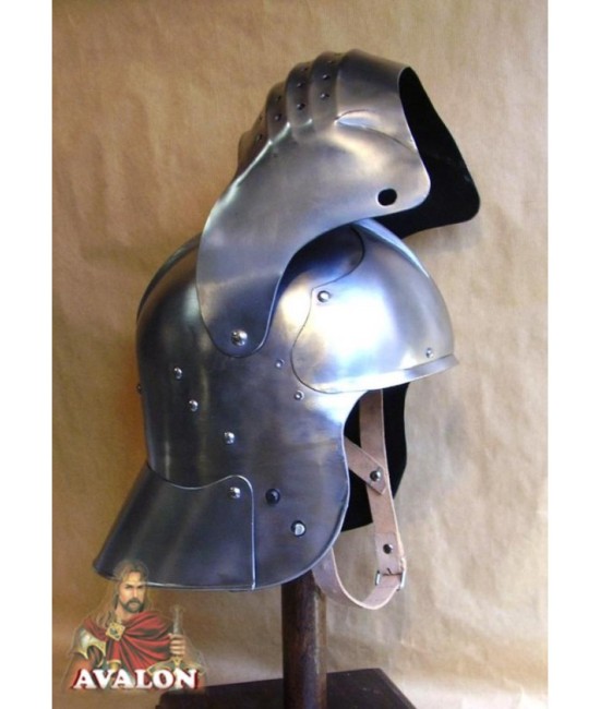 Bellows sallet helmet