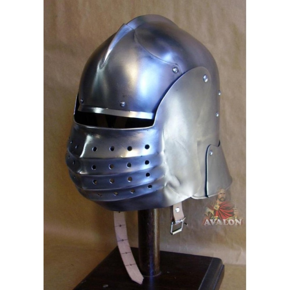 Bellows sallet helmet