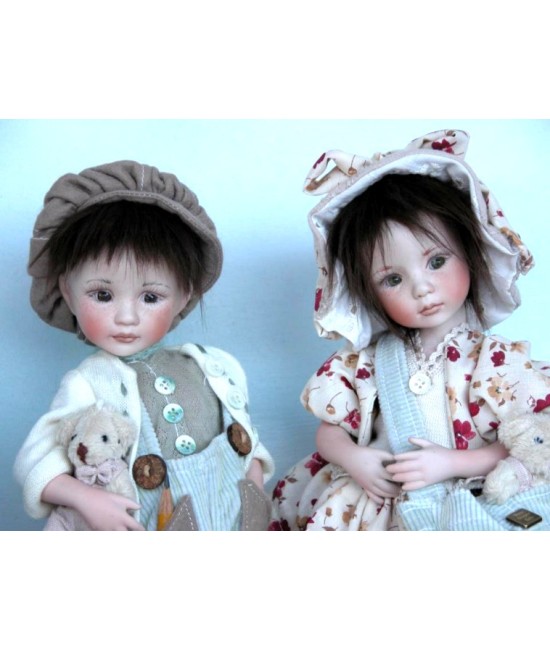 Porcelain Dolls - Baby in Spring - Dimensions: 29 cm.