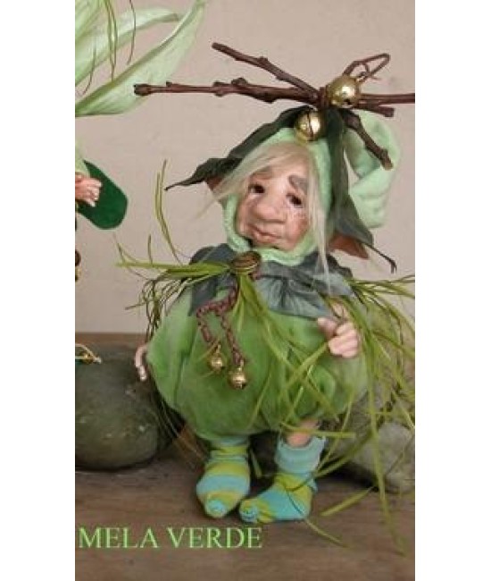 Elf doll: Green Apple