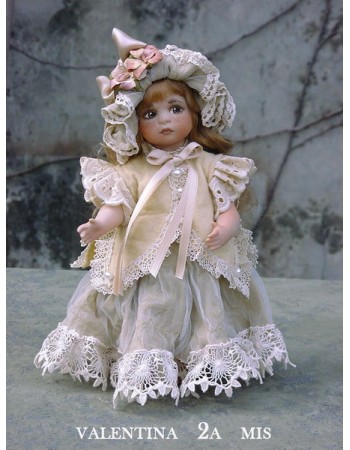 Doll Valentina 2A Mis - Size: 18 cm