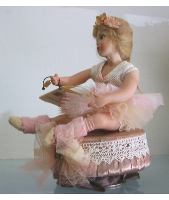 Doll: Luisa ballet dancer with music box - Height: 20 - 10 cm