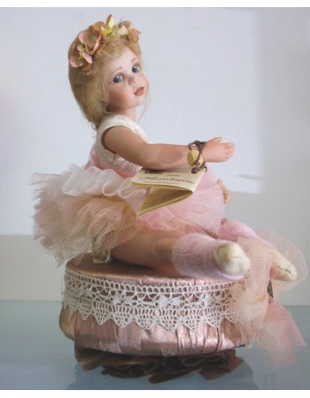 Doll: Luisa ballet dancer with music box - Height: 20 - 10 cm