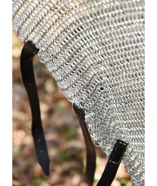 Chain mail legs chausses