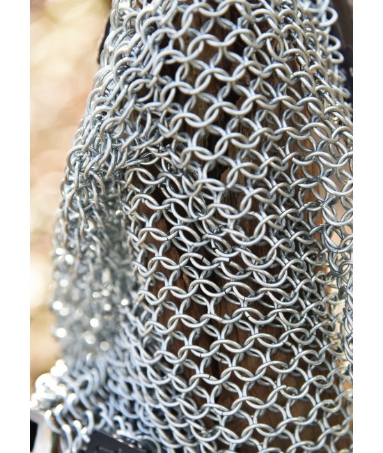 Chain mail legs chausses