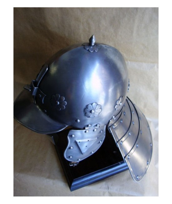 cappello d'arme - elmo medievale