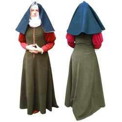 Italian woman's dress style