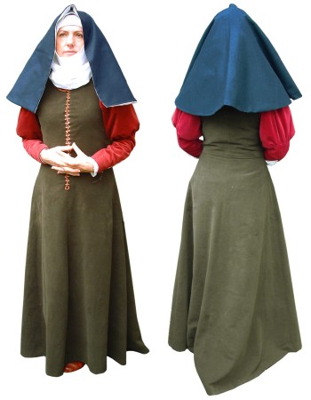 Italian woman's dress style
