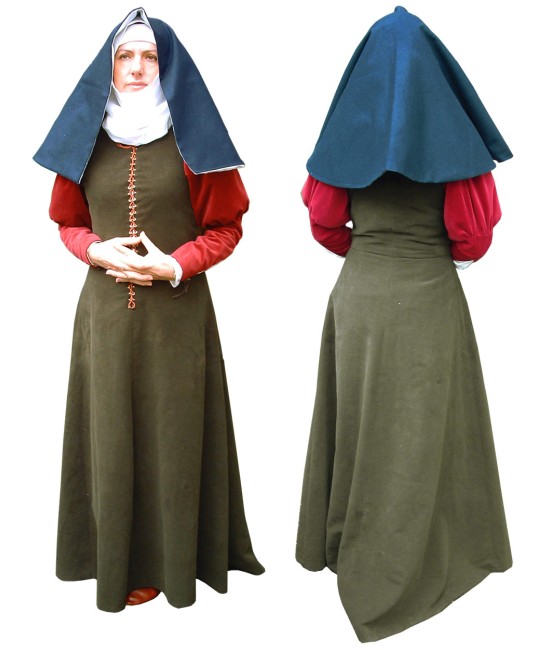 Italian woman's dress style