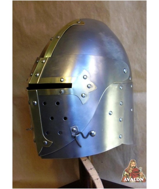 Crusader helmet