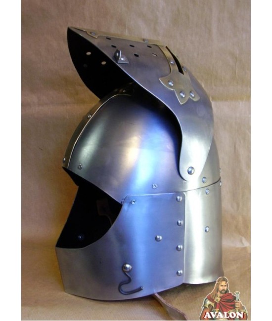 Crusader helmet